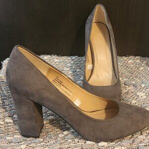 GRAY Pumps
